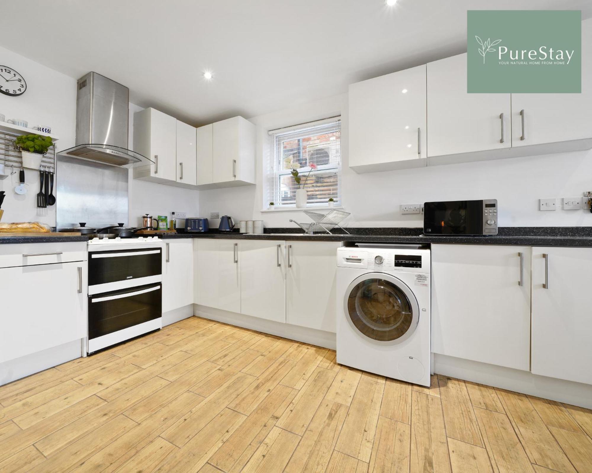 Stunning Two Bed Leamington Apartment With Free Wifi By Purestay Short Lets & Serviced Accommodation מראה חיצוני תמונה